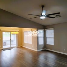 1739 N Sinova, Unit 401 in Mesa, AZ - Building Photo - Building Photo