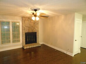 2111 Epworth Dr NE in Huntsville, AL - Building Photo - Building Photo