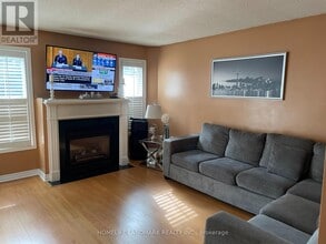 37 Sylwood Crescent in Vaughan, ON - Building Photo - Building Photo