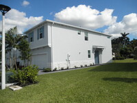 4378 Hammock Grove Dr in Lake Worth, FL - Foto de edificio - Building Photo