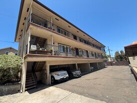 2040 Robinson Ave, Unit F in San Diego, CA - Building Photo