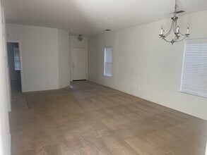 614 Mosburg Loop in Yuba City, CA - Building Photo - Building Photo