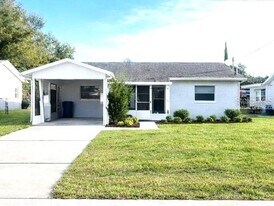 132 Miller Dr in Winter Haven, FL - Building Photo