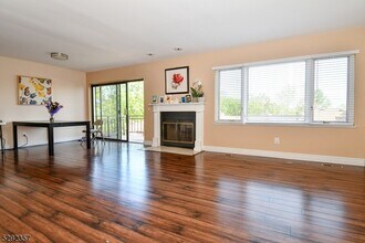 1146 Stephanie Dr in Caldwell, NJ - Building Photo - Building Photo