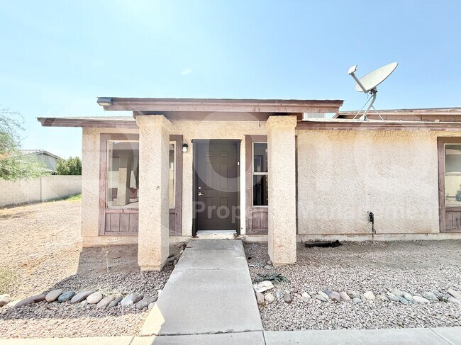 property at 27 W Inglewood St