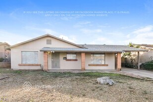 5337 W Berkeley Rd in Phoenix, AZ - Building Photo