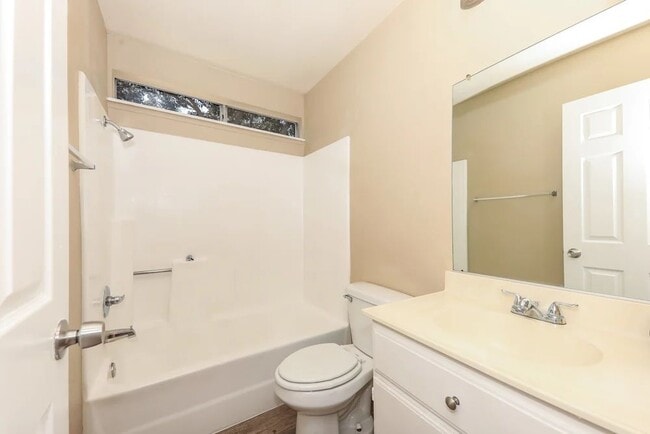 8775 Buckeye Ct in Fontana, CA - Building Photo - Building Photo