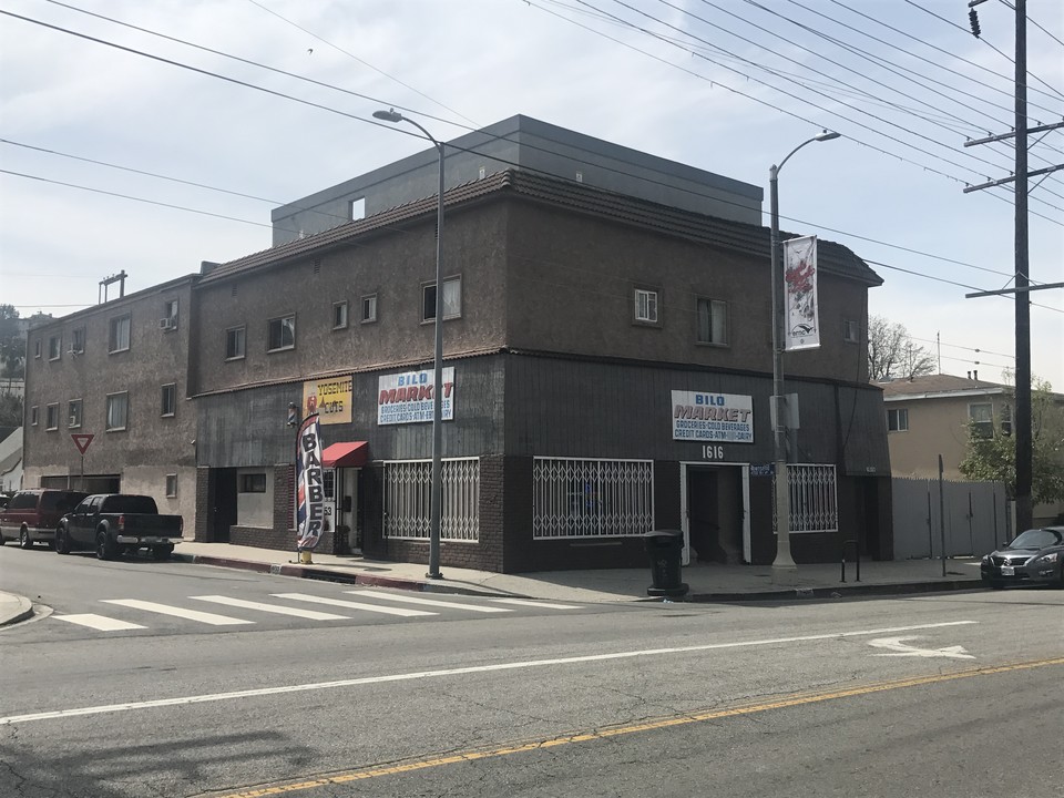 4745-4753 Townsend Ave in Los Angeles, CA - Building Photo