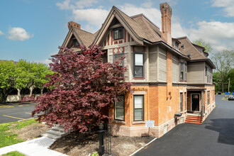 274 Alexander St in Rochester, NY - Foto de edificio - Building Photo