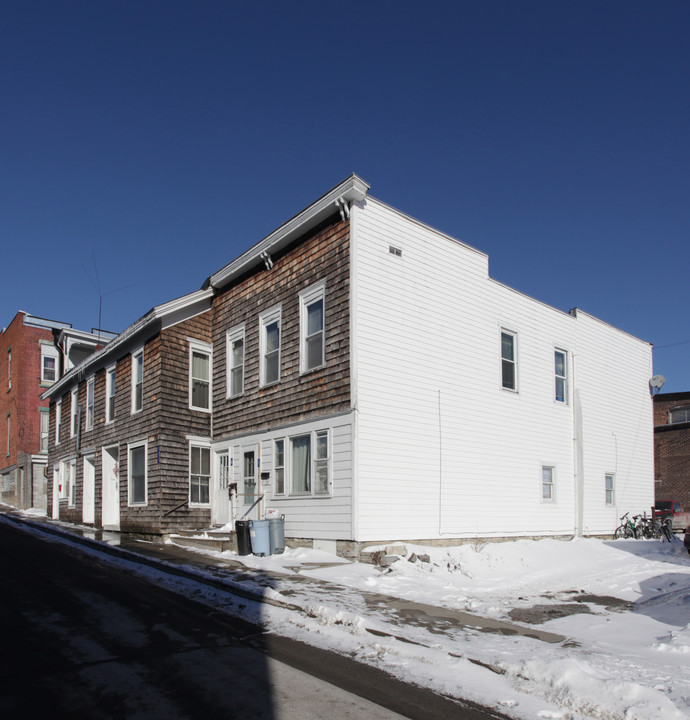 105 Railroad Ave in Cobleskill, NY - Building Photo