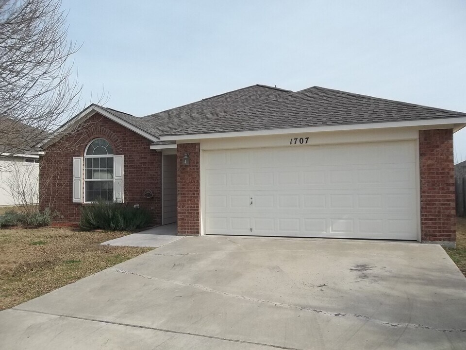 1707 Oak Chase Trail in Temple, TX - Building Photo