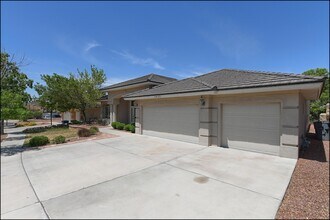 1435 Cloud Ridge Dr in El Paso, TX - Building Photo - Building Photo