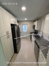 9301 5th St N in St. Petersburg, FL - Building Photo - Building Photo