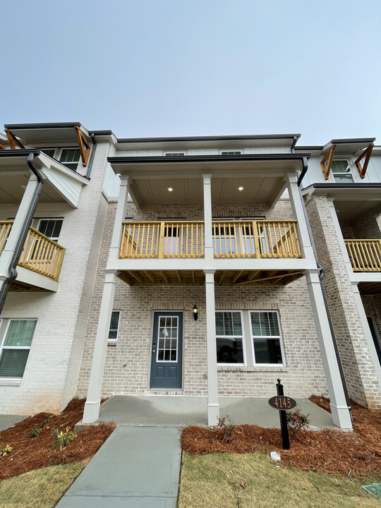 4145 Holland Grove Rd in Lawrenceville, GA - Building Photo