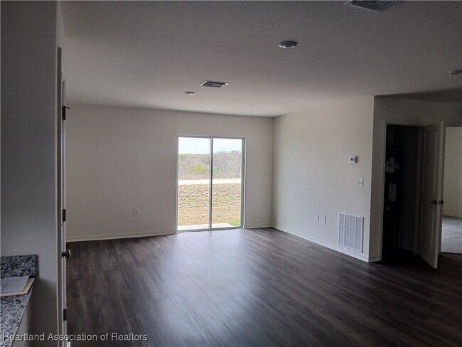 1285 Stone Ridge Cir in Sebring, FL - Building Photo - Building Photo