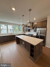 12586 Ovation Dr in Fairfax, VA - Building Photo - Building Photo