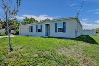 1744 SE North Blackwell Dr in Port St. Lucie, FL - Building Photo - Building Photo
