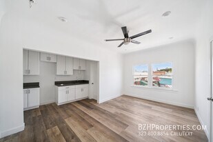 1318 S Mariposa Ave in Los Angeles, CA - Building Photo