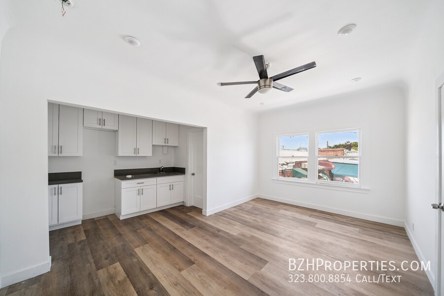 1318 S Mariposa Ave in Los Angeles, CA - Building Photo