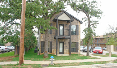 Hilltop in Denton, TX - Building Photo - Building Photo