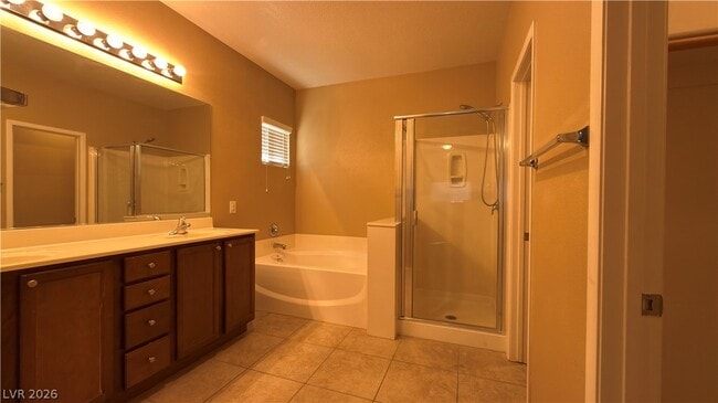 7855 Narnia Ave in Las Vegas, NV - Building Photo - Building Photo