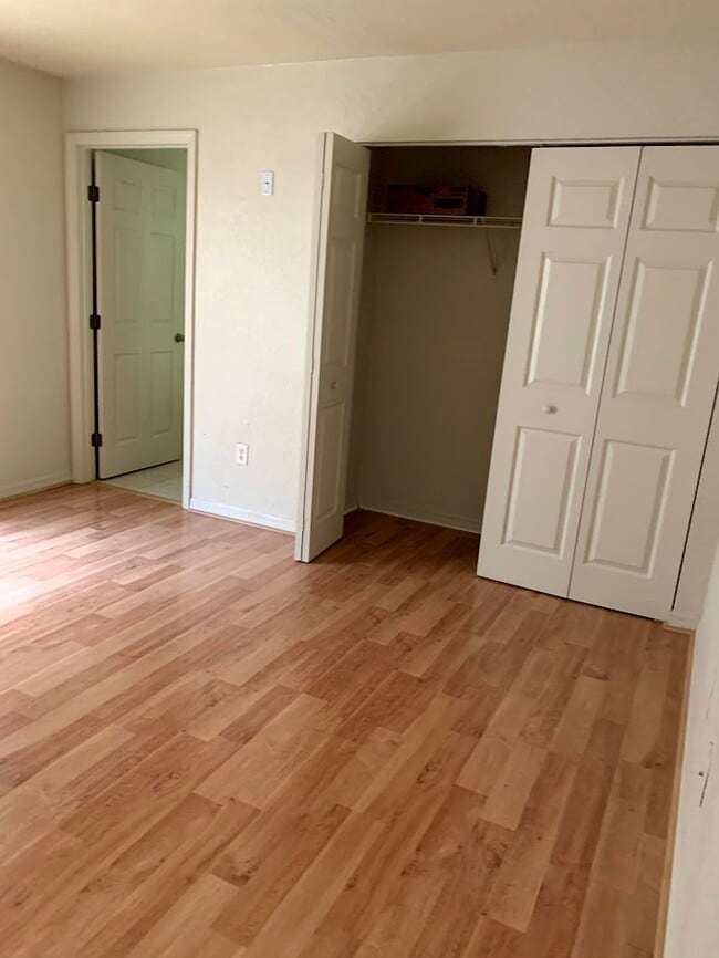 property at 7 Spring Pl