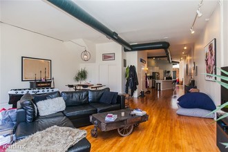 1466 N Milwaukee Ave-Unit -Unit 2 in Chicago, IL - Building Photo - Building Photo