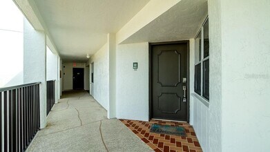 450 Gulf of Mexico Dr in Longboat Key, FL - Building Photo - Building Photo