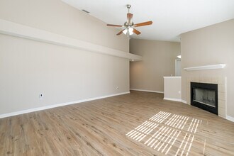 8710 Mc Adam Pl in Tampa, FL - Building Photo - Building Photo