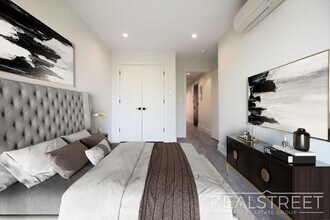 730 E 32nd St in Brooklyn, NY - Foto de edificio - Building Photo