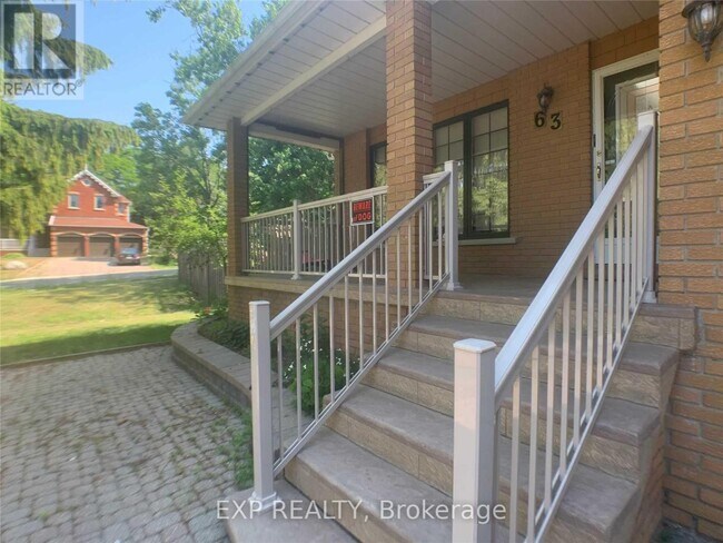 63 Cynthia Crescent in Richmond Hill, ON - Building Photo - Building Photo