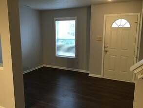 647 Hickory Pine Dr in New Whiteland, IN - Building Photo - Building Photo