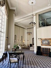 2285 Lake Shore Blvd W in Toronto, ON - Building Photo - Building Photo