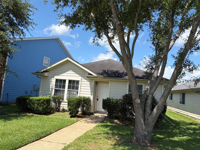 property at 11915 Sanspereil Dr