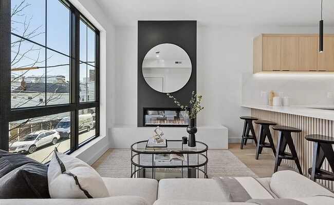 135 5th St, Unit 4 in Cambridge, MA - Building Photo - Building Photo