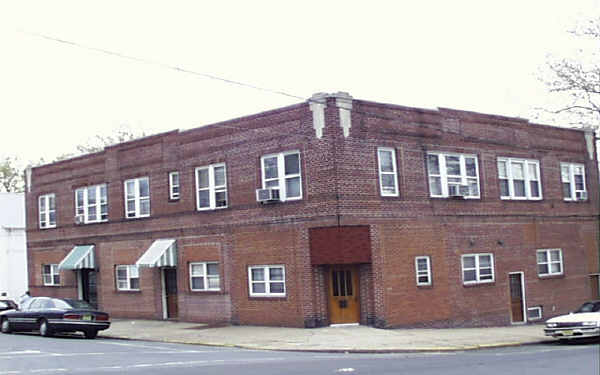 165 Quincy Ave in Kearny, NJ - Building Photo - Building Photo