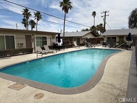 686 E Cottonwood Rd, Unit 10 in Palm Springs, CA - Building Photo