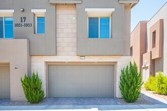 600 N Carriage Hill Dr in Las Vegas, NV - Building Photo - Building Photo