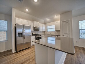 407 Avre Lp in Kyle, TX - Building Photo - Building Photo