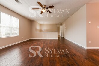 2053 Oak Terrace Dr SE in Atlanta, GA - Building Photo - Building Photo