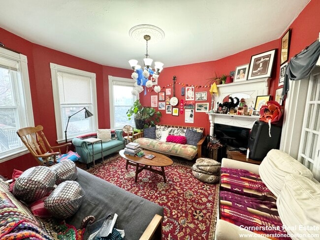 16 Fisher Ave, Unit 3