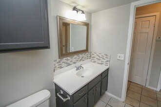 1310 N Irvington Ave in Tulsa, OK - Building Photo - Building Photo