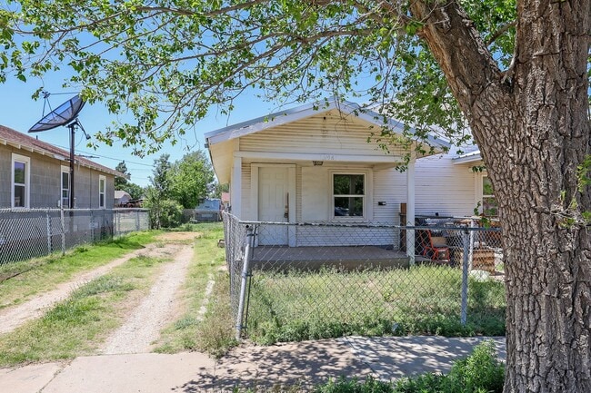 property at 310 S Prospect St