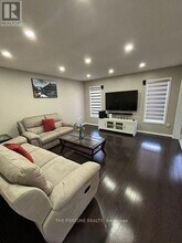 66 Seascape Crescent in Brampton, ON - Building Photo - Building Photo