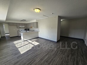 60 Miller Ave SW in Cedar Rapids, IA - Building Photo - Building Photo