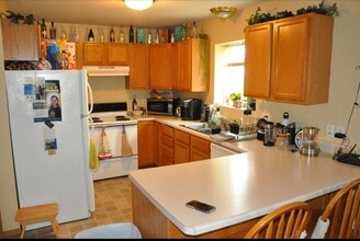 324 7th Ave S, Unit Unit # 3 in Brookings, SD - Foto de edificio - Building Photo