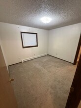 7301 Woburn Cir in Anchorage, AK - Building Photo - Building Photo