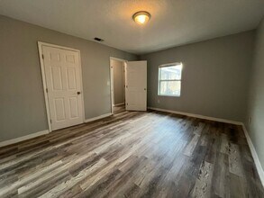 701 Tropic St in Titusville, FL - Foto de edificio - Building Photo