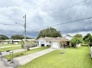 1521 13th St W in Palmetto, FL - Building Photo - Building Photo