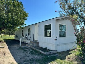 239 Private Rd 1634 in Stephenville, TX - Building Photo